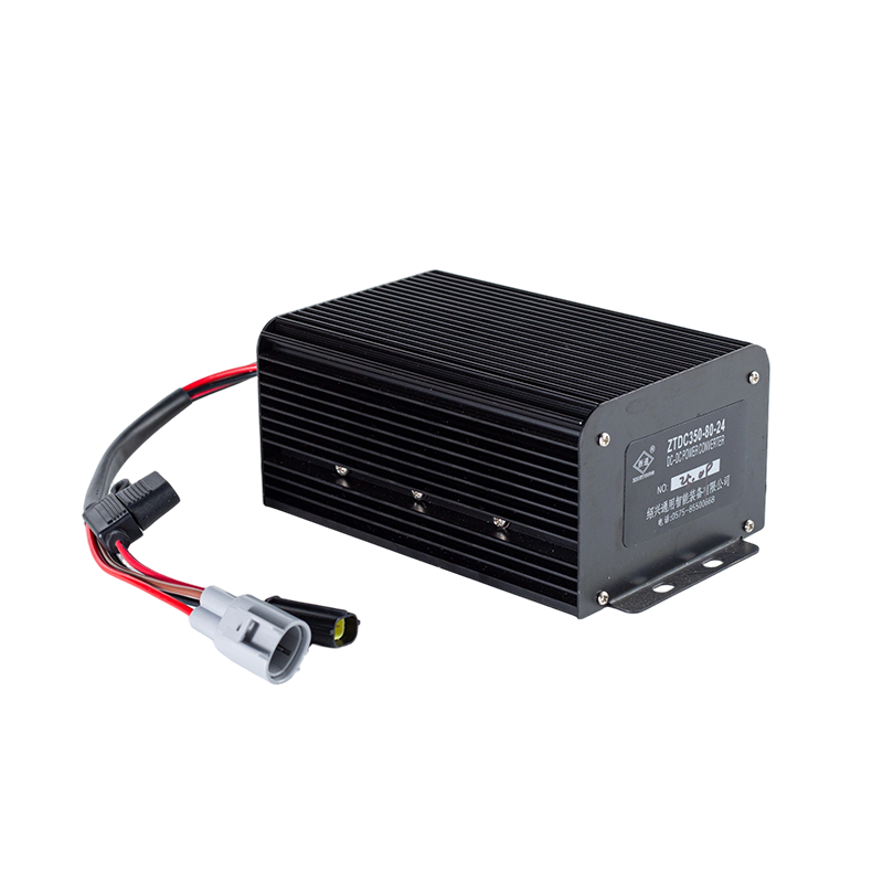 高効率安定出力IP65防塵耐油DC80Vワイド入力フォークリフト車両DC-DC電圧降圧モジュール